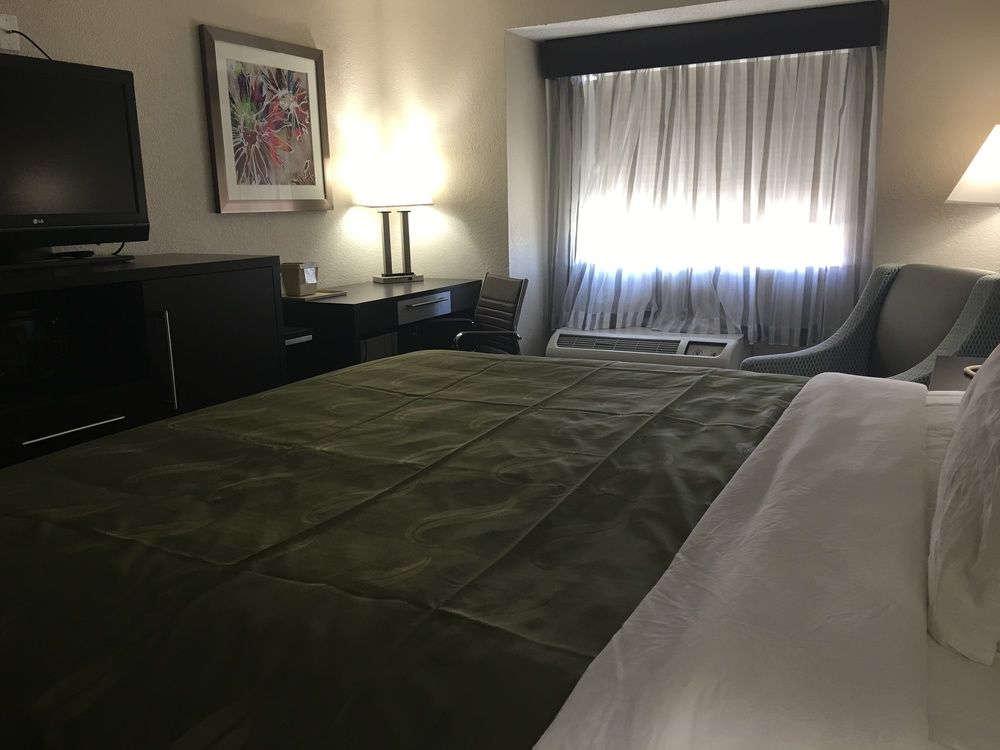 Quality Inn & Suites El Paso I-10 Zewnętrze zdjęcie